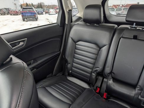 Used 2023 Ford Edge SEL image 12