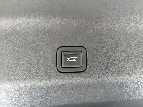 Used 2023 Chevrolet Tahoe LT w/ LT Signature Package image 38