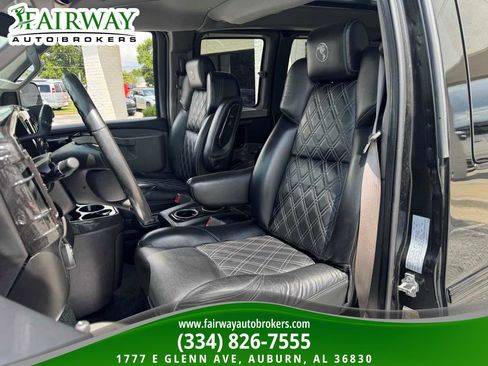Used 2021 Chevrolet Express 2500 w/ Enhanced Convenience Package RWD image 10
