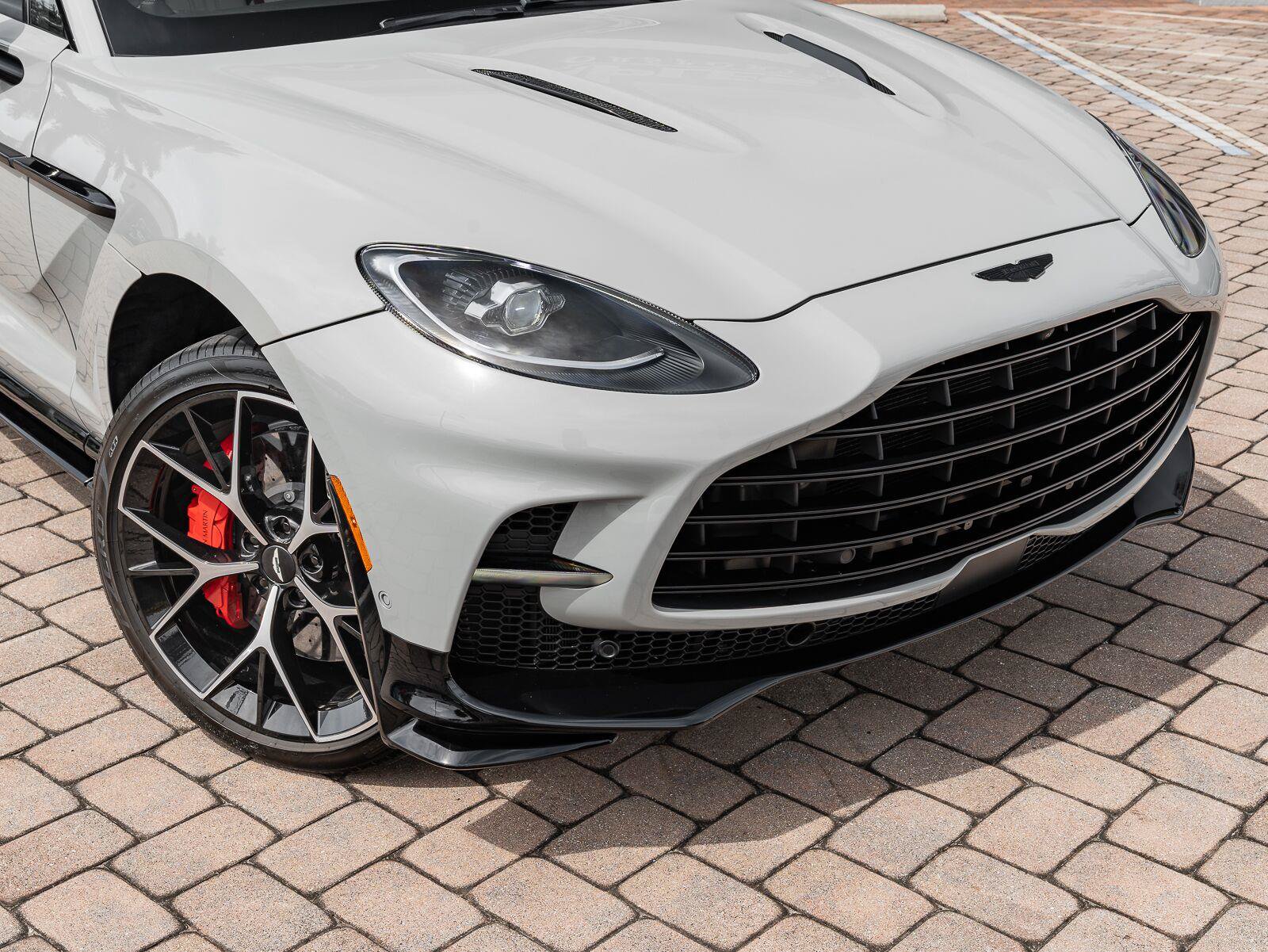 Used 2025 Aston Martin DBX 707 AWD/4WD image 7