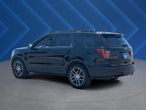 Used 2018 Ford Explorer Sport w/ Equipment Group 401A AWD/4WD image 5