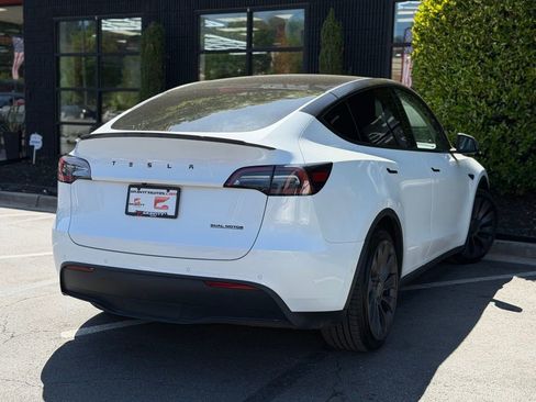 Used 2022 Tesla Model Y Performance image 11