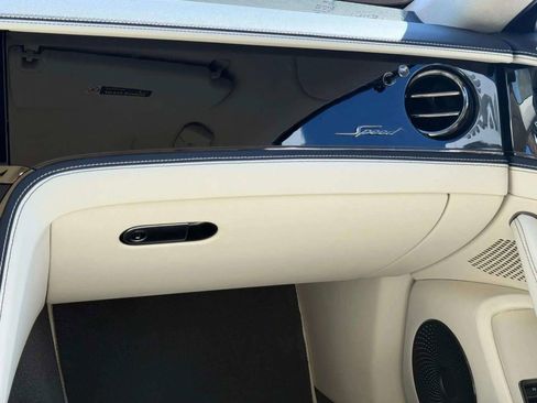 Used 2025 Bentley Flying Spur Plug-In Hybrid AWD/4WD image 42