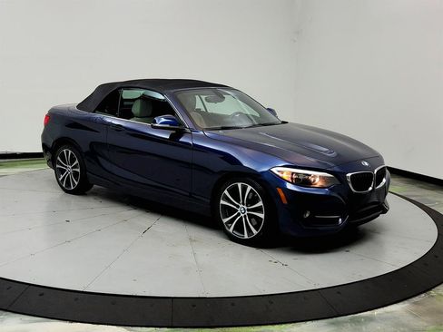 Used 2017 BMW 230i Convertible RWD image 3