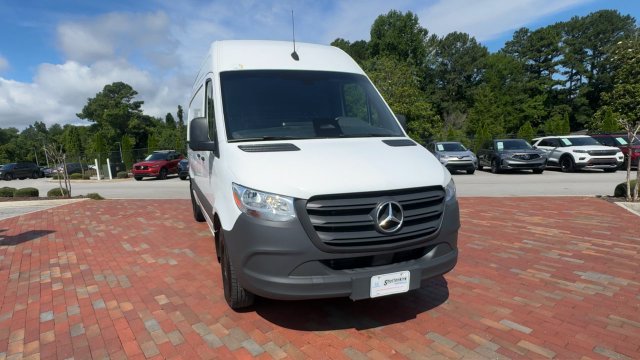 Used 2025 Mercedes-Benz Sprinter 2500 image 5