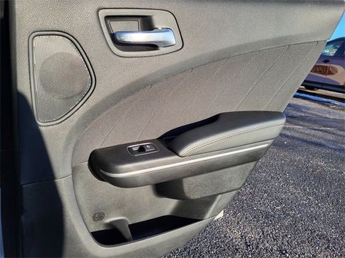 Used 2019 Dodge Charger SXT w/ Driver Confidence Group image 29