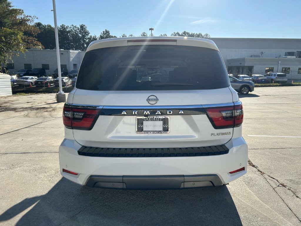 Used 2022 Nissan Armada Platinum w/ Captain's Chairs Package RWD image 4
