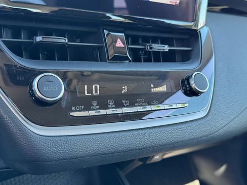 Used 2024 Toyota Corolla LE image 31