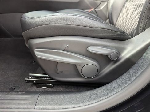 New 2026 Jeep Compass Latitude image 13