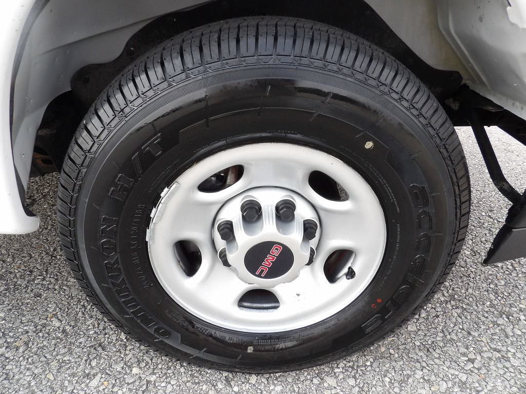 Used 2022 GMC Savana 2500 RWD image 46