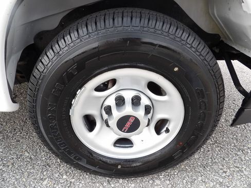 Used 2022 GMC Savana 2500 RWD image 46