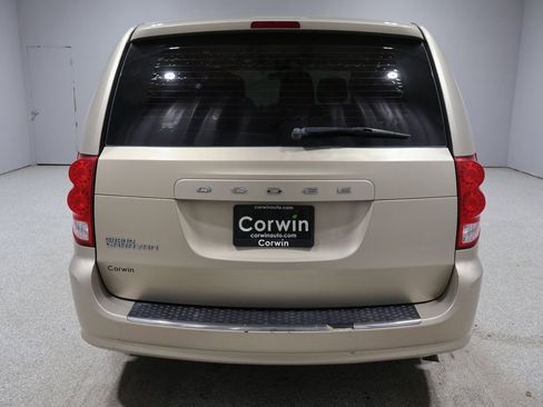 Used 2015 Dodge Grand Caravan American Value Package FWD image 3