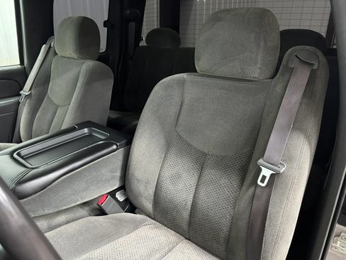 Used 2005 Chevrolet Silverado 1500 LS RWD image 10