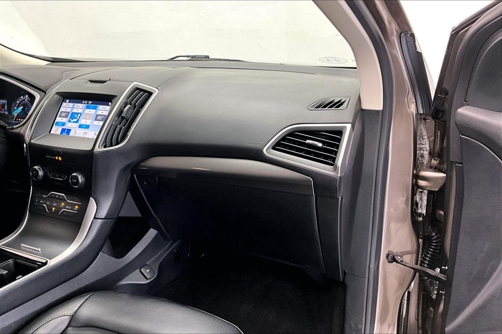 Used 2019 Ford Edge SEL w/ Equipment Group 201A AWD/4WD image 16