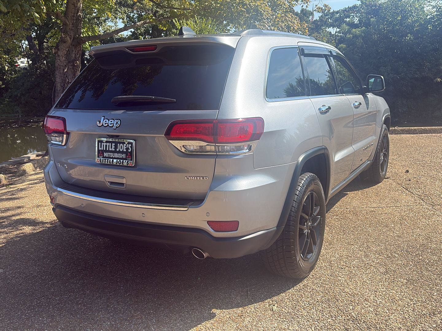 Used 2020 Jeep Grand Cherokee Limited AWD/4WD image 4