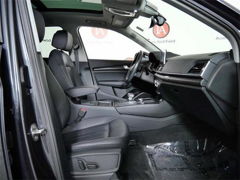 Used 2020 Audi Q5 e Premium Plus w/ Premium Plus Package image 11