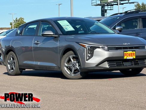 Certified 2026 Kia K4 FWD image 1