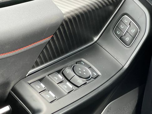 Used 2025 Ford F150 Raptor AWD/4WD image 36