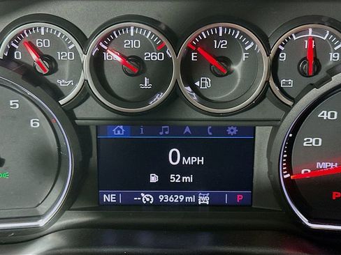 Used 2020 Chevrolet Silverado 1500 LT w/ All-Star Edition image 15