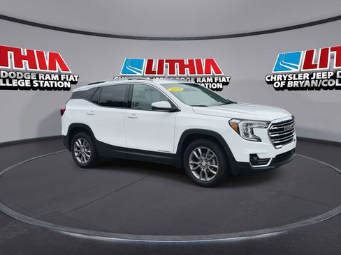 Used 2024 GMC Terrain SLT AWD/4WD image 2
