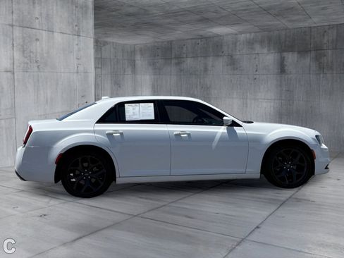 Used 2021 Chrysler 300 S RWD image 7