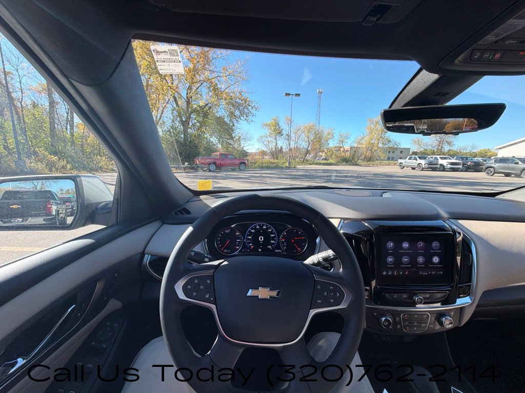 Used 2023 Chevrolet Traverse Premier AWD/4WD image 19