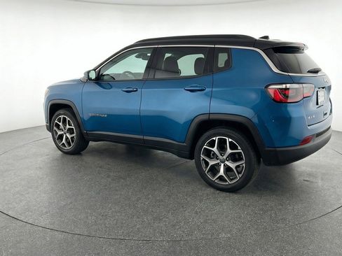 Used 2025 Jeep Compass Limited AWD/4WD image 6