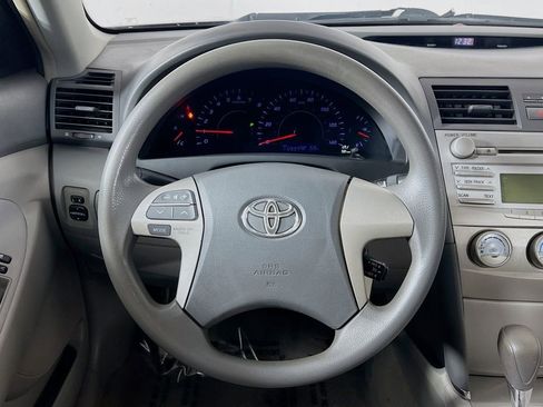 Used 2011 Toyota Camry image 11