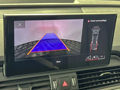 Used 2023 Audi Q5 2.0T Premium w/ Convenience Package image 18