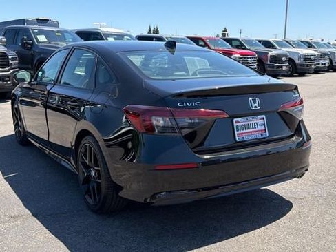 Used 2025 Honda Civic Sport image 5