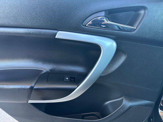 Used 2015 Buick Regal FWD image 6