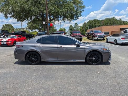 Used 2021 Toyota Camry XSE FWD image 4
