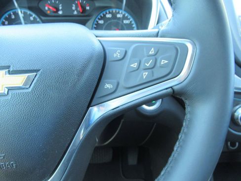 Used 2018 Chevrolet Equinox LT FWD image 24