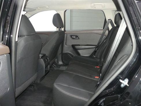 Used 2023 Nissan Rogue S FWD image 27