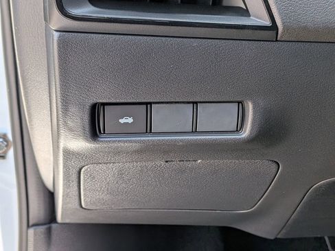 New 2026 Nissan Sentra SR w/ Floor Mat Package FWD image 19