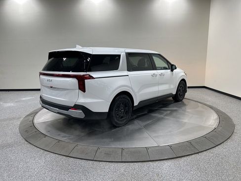 New 2026 Kia Carnival image 5