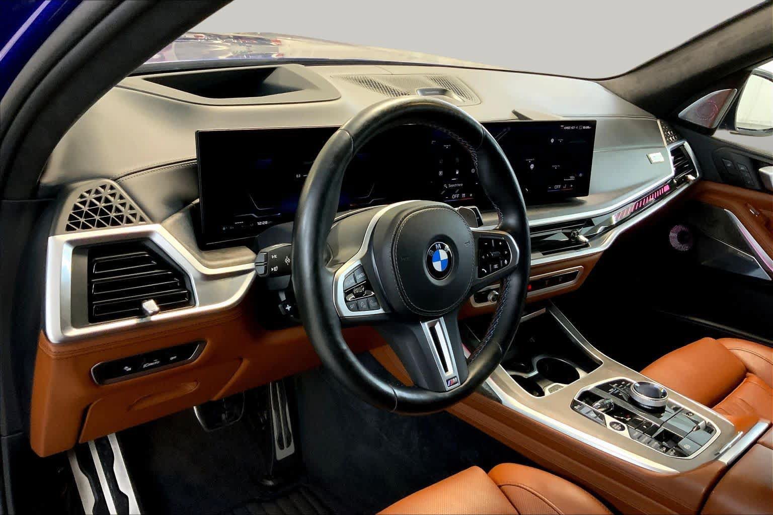 Used 2025 BMW X7 M60i AWD/4WD image 17