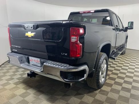 Used 2022 Chevrolet Silverado 2500 LTZ w/ LTZ Premium Package AWD/4WD image 17