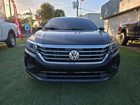 Used 2021 Volkswagen Passat 2.0T SE image 2