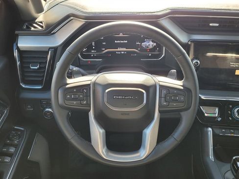 Used 2024 GMC Sierra 1500 Denali image 12