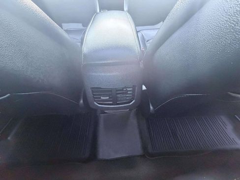 Used 2017 Ford Fusion SE w/ Equipment Group 201A FWD image 24