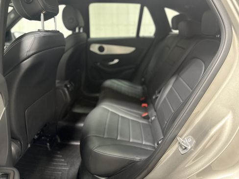 Used 2019 Mercedes-Benz GLC 300 4MATIC image 22