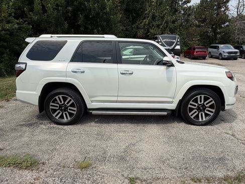Used 2021 Toyota 4Runner Limited AWD/4WD image 15