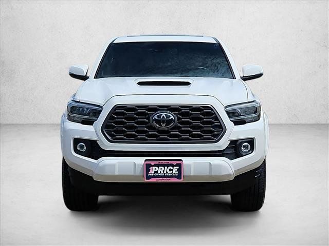 Used 2020 Toyota Tacoma TRD Sport w/ TRD Premium Sport Package AWD/4WD image 2