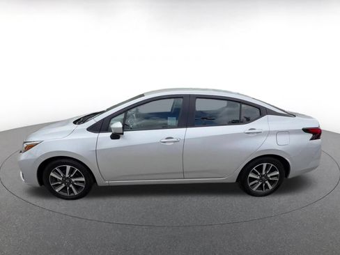 Used 2025 Nissan Versa SV FWD image 9