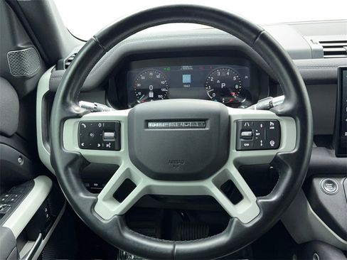 Used 2022 Land Rover Defender 110 SE image 18