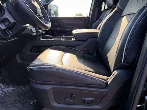 New 2025 RAM 3500 Limited image 19