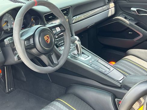 Used 2018 Porsche 911 GT3 w/ Sport Chrono Package RWD image 4