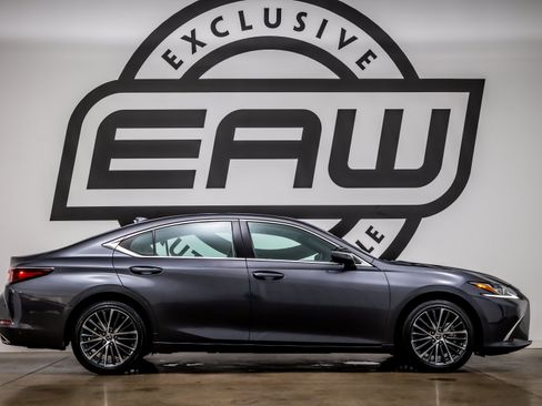 Used 2022 Lexus ES 350 w/ Premium Package FWD image 9