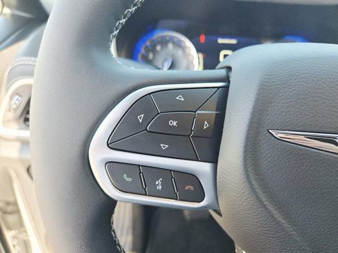 New 2026 Chrysler Pacifica Select FWD image 21